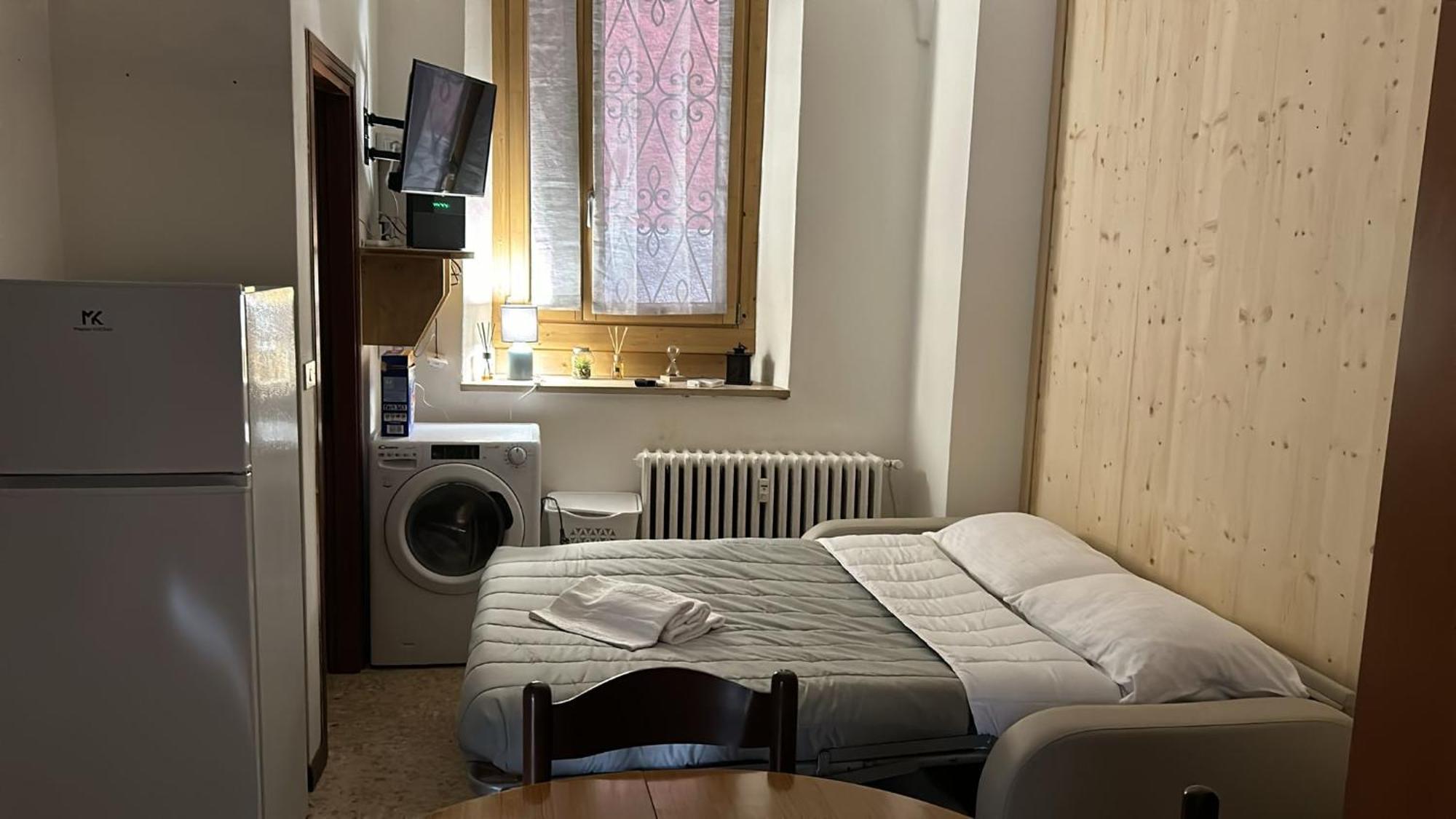 Flat In City Centre Tirano - 10 Minutes From Train Station מראה חיצוני תמונה